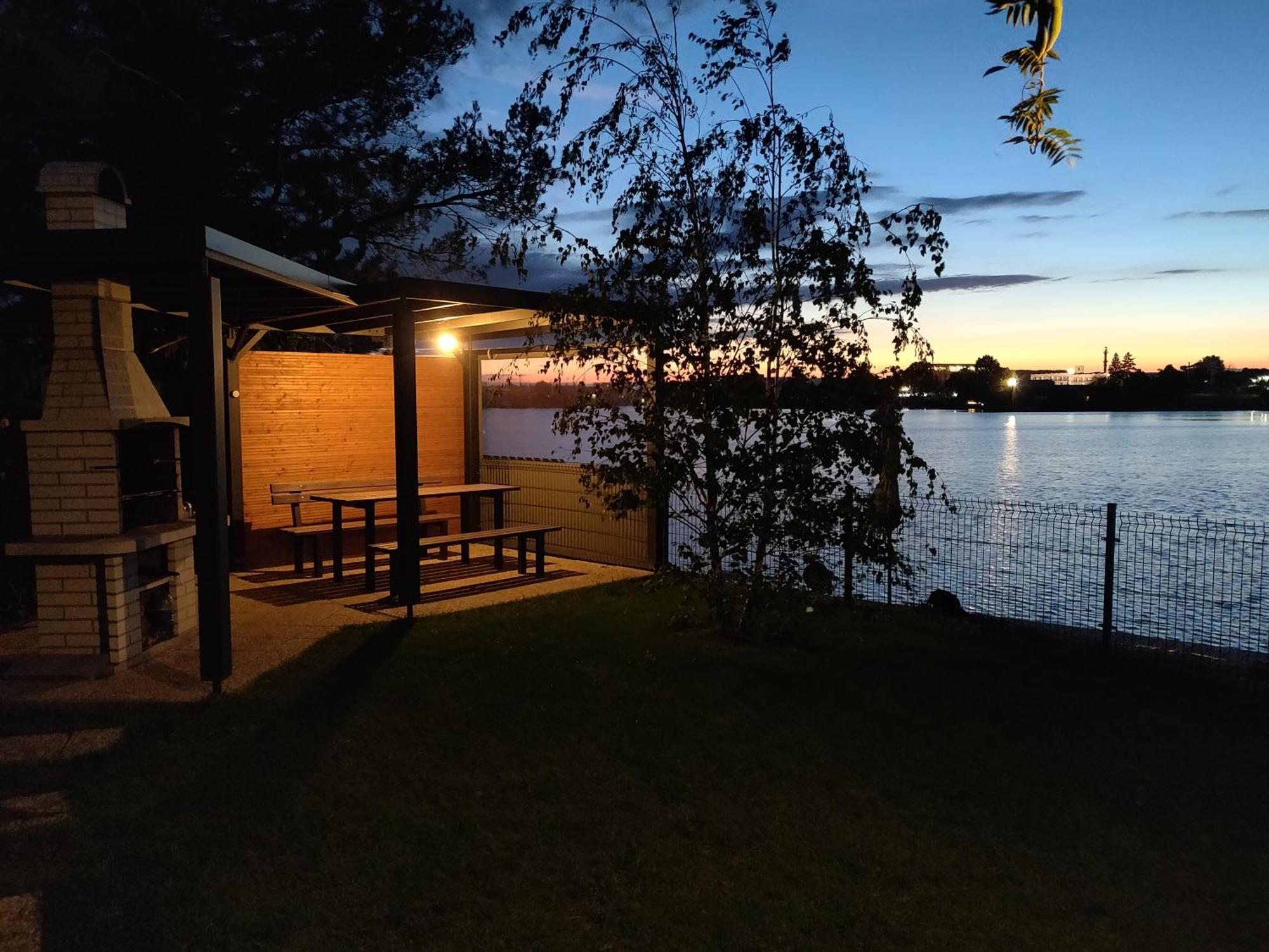 Topsenec-Lakeside Home Ngoại thất bức ảnh