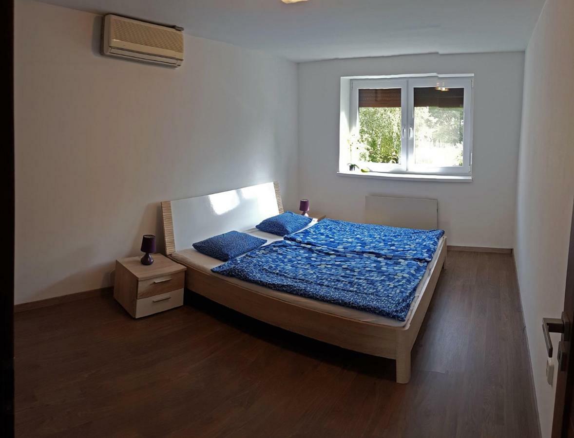 Topsenec-Lakeside Home Ngoại thất bức ảnh